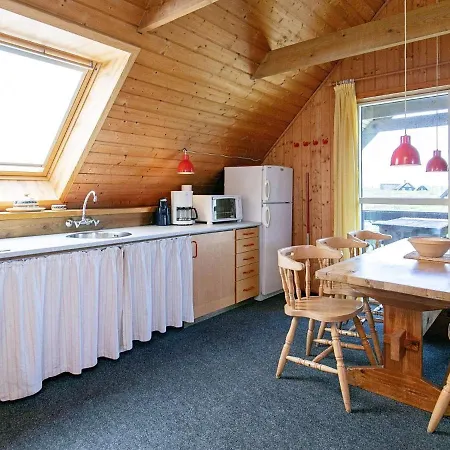 Two-bedroom In Ringkobing 28 *